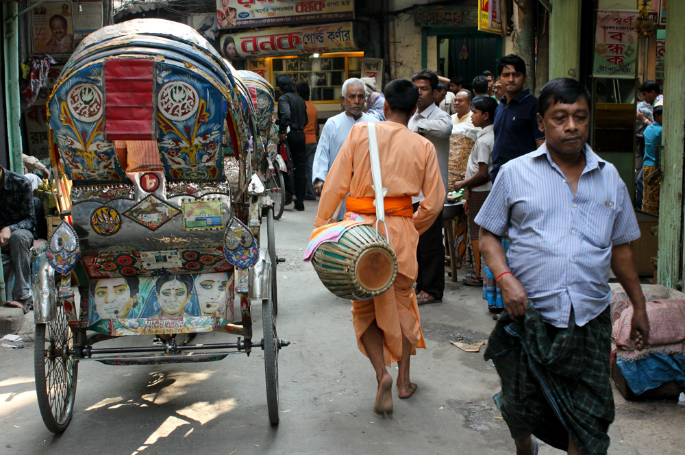 A back-street of Dhaka.