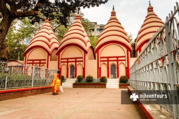 Four Shiva Temples inside Dhakeshwari Temple