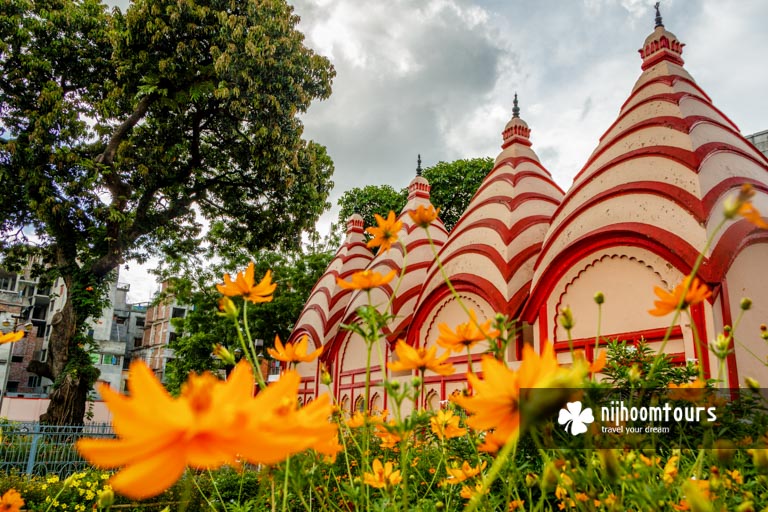 Photo of the four Shiva temples inside Dhakeshwari Temple