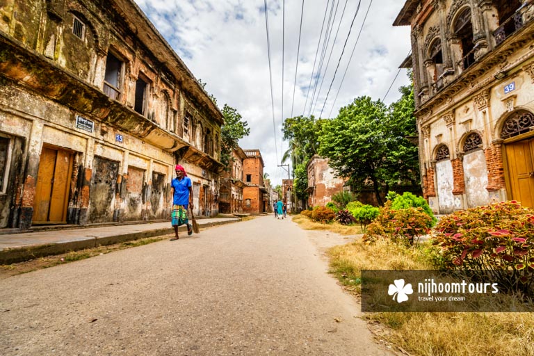 A photo of the abandoned city Panam Nagar in Sonargaon