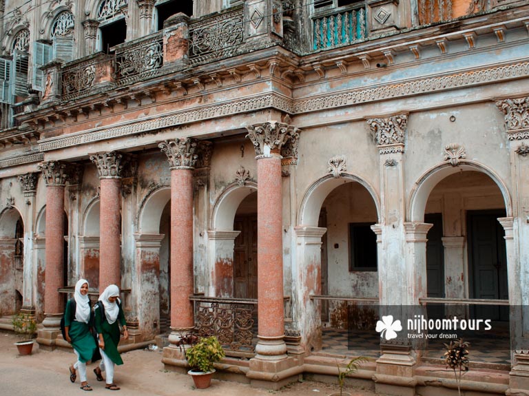 Local girls going to school through Panam Nagar