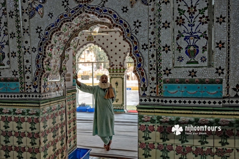 Decorated interior wall of Star Mosque